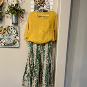 Rhodesia floral pockets maxi skirt with linen look alike top W/ pockets